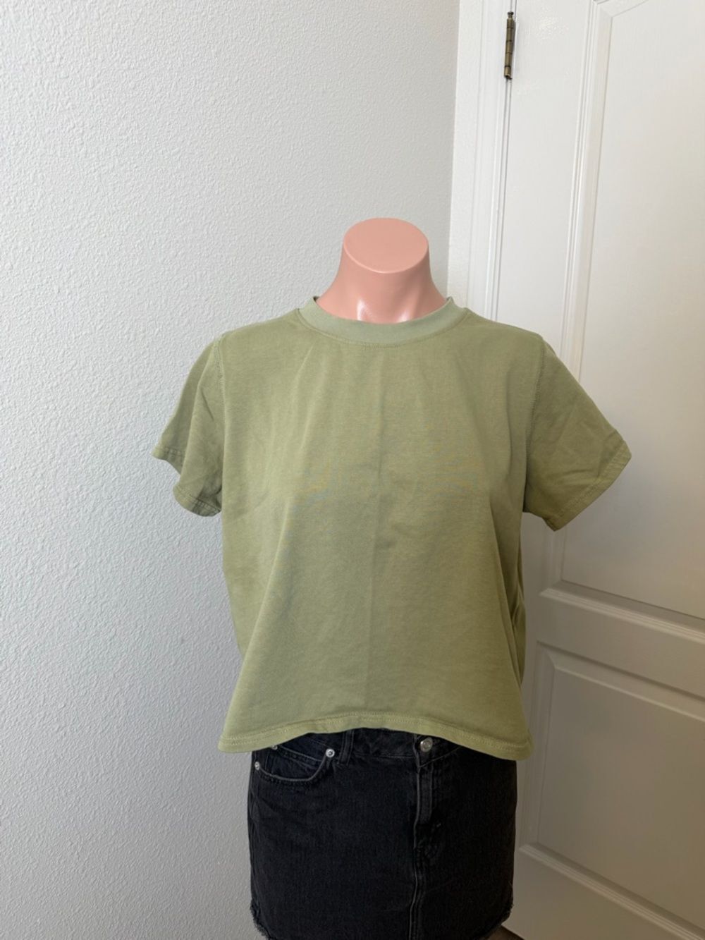 All : Row Casual Olive Green Crewneck Tee Sz L